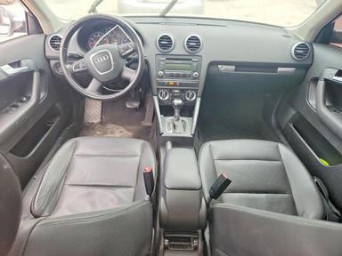 Vue de 2012 AUDI A3 PREMIUM, angle 8