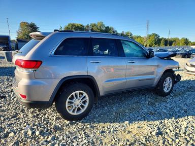 Vedere 2020 JEEP GRAND CHEROKEE LAREDO, unghi 3
