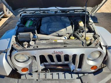 منظر 2012 JEEP WRANGLER UNLIMITED RUBICON، زاوية 12