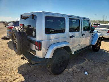 منظر 2012 JEEP WRANGLER UNLIMITED RUBICON، زاوية 3