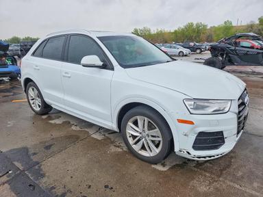 Вид 2017 AUDI Q3 PREMIUM, угол 4