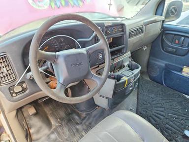Vue de 1999 GMC SAVANA RV G3500, angle 8