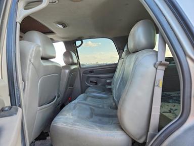 Vue de 2003 GMC YUKON DENALI, angle 10