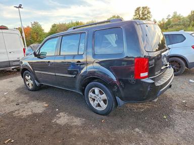 Vista de 2010 HONDA PILOT EX, ángulo 2