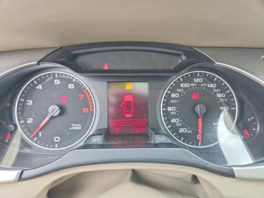 Vue de 2010 AUDI A4 PREMIUM PLUS, angle 9
