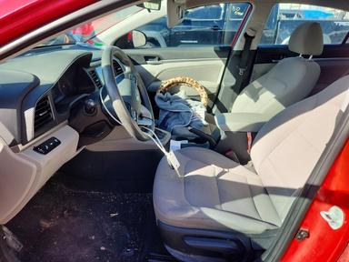 Вид 2020 HYUNDAI ELANTRA SEL, угол 7