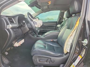 Vista de 2018 TOYOTA HIGHLANDER SE, ángulo 7