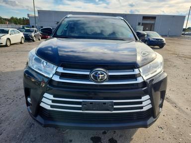 Vista de 2017 TOYOTA HIGHLANDER XLE, ángulo 5