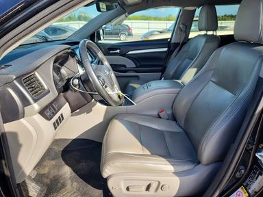 Vista de 2017 TOYOTA HIGHLANDER XLE, ángulo 7