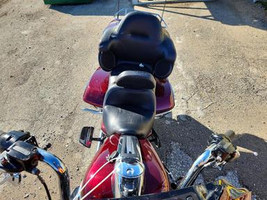 Vue de 2014 HARLEY-DAVIDSON FLHTK ELECTRA GLIDE ULTRA LIMITED, angle 5