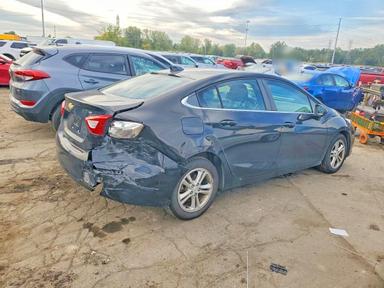 Vue de 2018 CHEVROLET CRUZE LT, angle 3