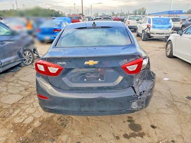 Vue de 2018 CHEVROLET CRUZE LT, angle 6