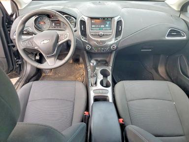 Vue de 2018 CHEVROLET CRUZE LT, angle 8