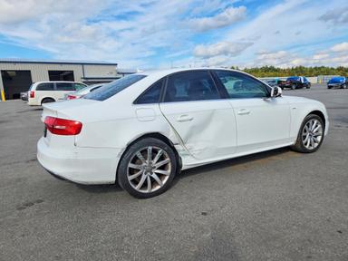 منظر 2014 AUDI A4 PREMIUM، زاوية 3
