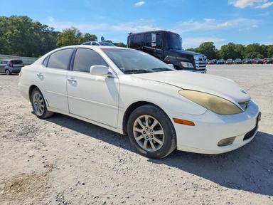 Vue de 2003 LEXUS ES 300, angle 4