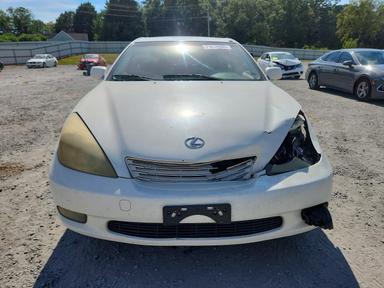 Vue de 2003 LEXUS ES 300, angle 5