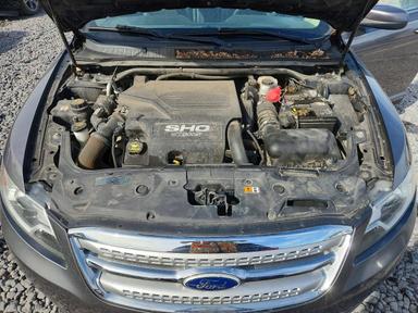 Vista de 2011 FORD TAURUS SHO, ángulo 12