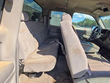 Vue de 2000 GMC NEW SIERRA C1500, angle 10