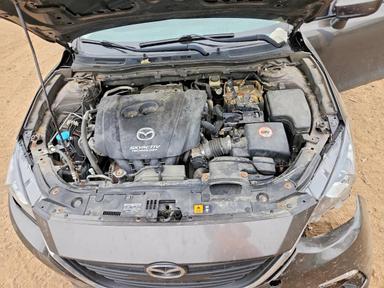 Vue de 2015 MAZDA 3 SPORT, angle 11