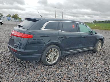 Vista de 2015 LINCOLN MKT, ángulo 3