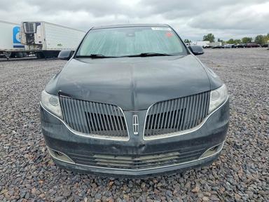 Vista de 2015 LINCOLN MKT, ángulo 5