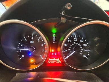 Vista de 2013 MAZDA 5, ángulo 9