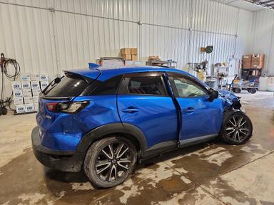 منظر 2017 MAZDA CX-3 TOURING، زاوية 3