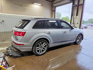 Vue de 2018 AUDI Q7 PRESTIGE, angle 3