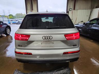 Vue de 2018 AUDI Q7 PRESTIGE, angle 6