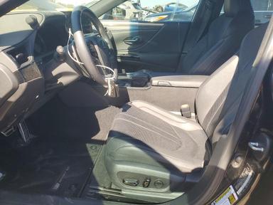 Vue de 2022 LEXUS ES 300H F SPORT, angle 7