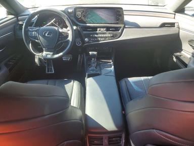 Vue de 2022 LEXUS ES 300H F SPORT, angle 8