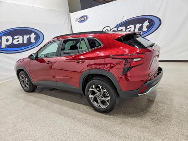 Vue de 2025 CHEVROLET TRAX 1LT, angle 2