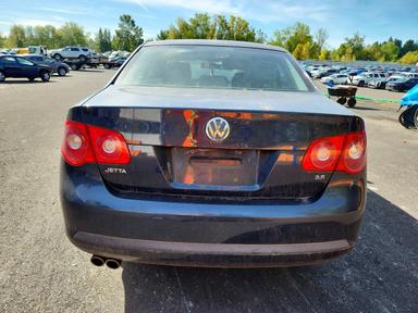 Vista de 2006 VOLKSWAGEN JETTA 2.5, ángulo 6