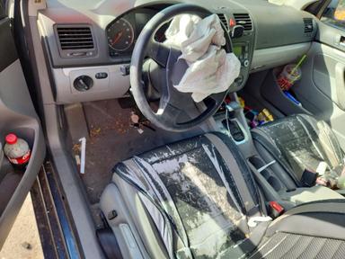 Vista de 2006 VOLKSWAGEN JETTA 2.5, ángulo 8