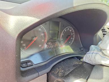 Vista de 2006 VOLKSWAGEN JETTA 2.5, ángulo 9