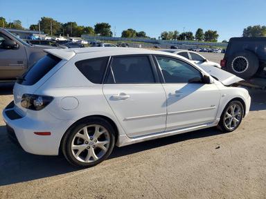 Vue de 2009 MAZDA 3 S, angle 3
