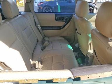 Vue de 1999 SUBARU FORESTER S, angle 10