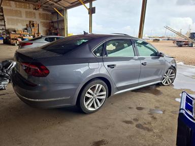 Vedere 2018 VOLKSWAGEN PASSAT SE, unghi 3