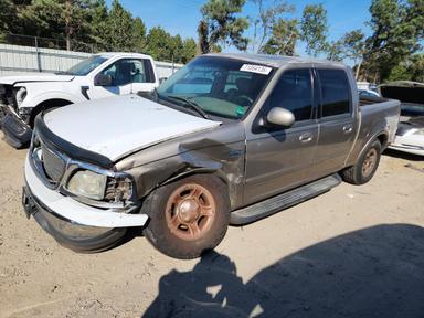 Vista de 2002 FORD F150 SUPERCREW, ángulo 1