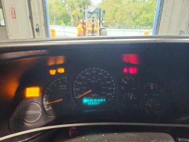 Вид 2000 CHEVROLET SILVERADO C1500, угол 9