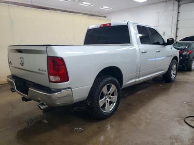 Вид 2010 DODGE RAM 1500, угол 3
