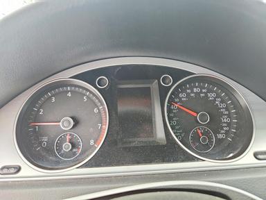 2016 VOLKSWAGEN CC BASE view, angle 9