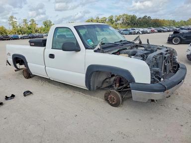 Vista de 2006 CHEVROLET SILVERADO K1500, ángulo 4
