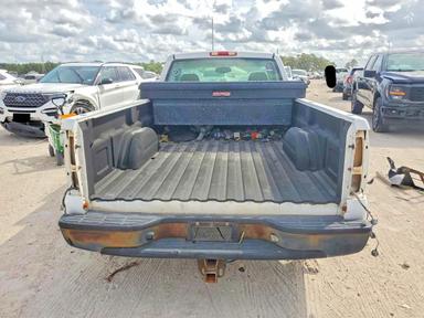 Vista de 2006 CHEVROLET SILVERADO K1500, ángulo 6