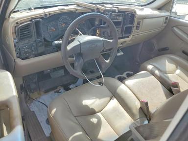 Vista de 2006 CHEVROLET SILVERADO K1500, ángulo 8
