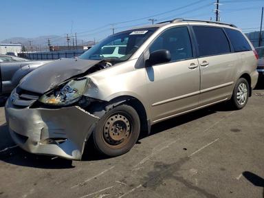 منظر 2006 TOYOTA SIENNA LE 8 PASSENGER، زاوية 1