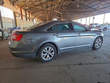 منظر 2011 FORD TAURUS SEL، زاوية 3