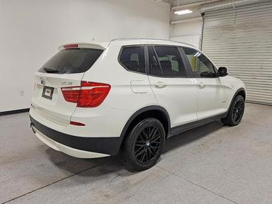 Vista de 2013 BMW X3 XDRIVE28I, ángulo 3