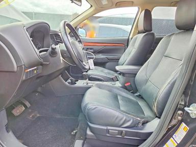 Vue de 2015 MITSUBISHI OUTLANDER SE, angle 7
