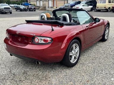 منظر 2010 MAZDA MX-5 MIATA، زاوية 4